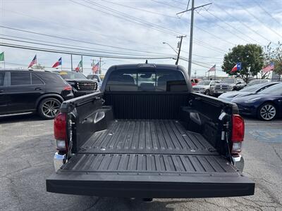 2020 Toyota Tacoma SR5 V6   - Photo 8 - Dallas, TX 75247
