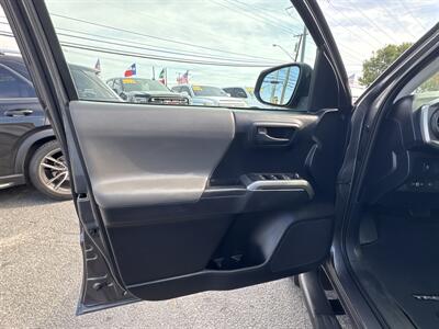 2020 Toyota Tacoma SR5 V6   - Photo 19 - Dallas, TX 75247