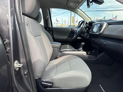 2020 Toyota Tacoma SR5 V6   - Photo 15 - Dallas, TX 75247
