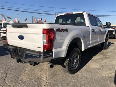 2019 Ford F-350 Super Duty XL   - Photo 10 - Dallas, TX 75247