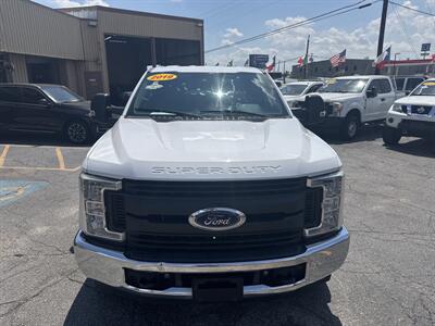 2019 Ford F-250 XL   - Photo 2 - Dallas, TX 75247