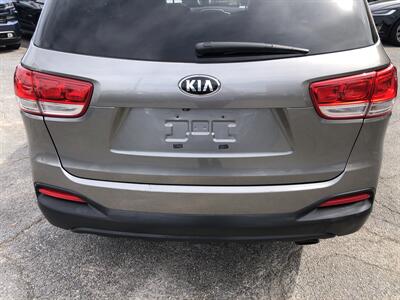 2017 Kia Sorento LX V6   - Photo 10 - Dallas, TX 75247