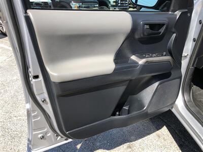 2019 Toyota Tacoma SR5 V6 - Photo 15 - Dallas, TX 75247
