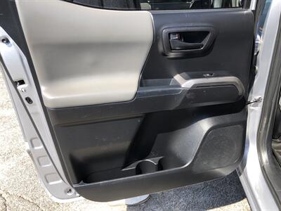 2019 Toyota Tacoma SR5 V6 - Photo 23 - Dallas, TX 75247