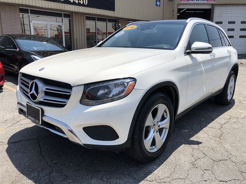 2016 Mercedes-Benz GLC GLC 300   - Photo 1 - Dallas, TX 75247