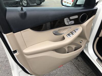 2018 Mercedes-Benz GLC GLC 300   - Photo 17 - Dallas, TX 75247