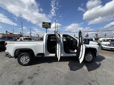2021 Chevrolet Silverado 2500 LT   - Photo 9 - Dallas, TX 75247