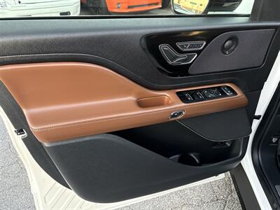 2020 Lincoln Aviator Reserve   - Photo 16 - Dallas, TX 75247