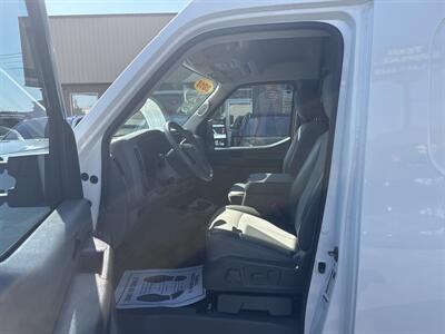 2018 Nissan NV 3500 HD SL   - Photo 17 - Dallas, TX 75247