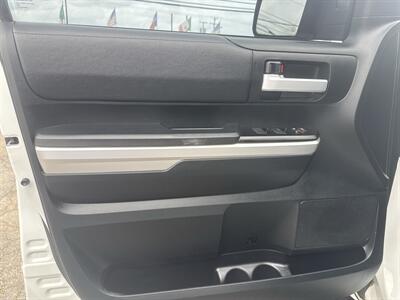 2017 Toyota Tundra SR5   - Photo 14 - Dallas, TX 75247