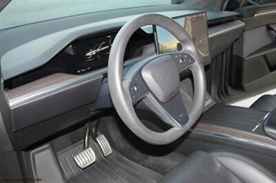 2023 Tesla Model X Standard Range   - Photo 19 - Rialto, CA 92376-8618