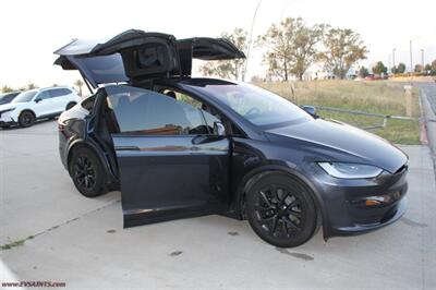 2023 Tesla Model X Standard Range   - Photo 5 - Rialto, CA 92376-8618