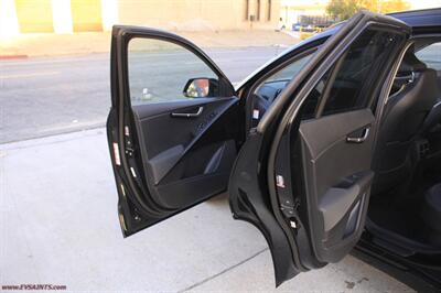 2023 Kia Niro EX Turing  Hot Sale Financing - Photo 14 - Rialto, CA 92376-8618