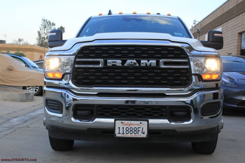2024 RAM 3500 Tradesman - Photo 10 - Rialto, CA 92376-8618