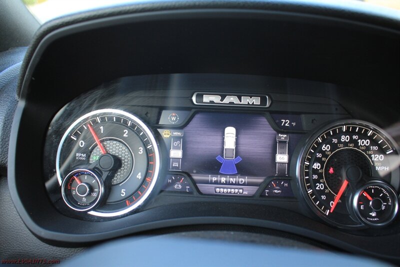 2024 RAM 3500 Tradesman - Photo 5 - Rialto, CA 92376-8618