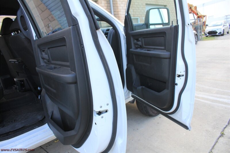 2024 RAM 3500 Tradesman - Photo 15 - Rialto, CA 92376-8618