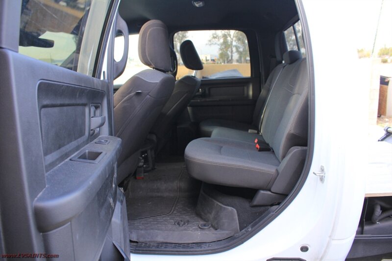 2024 RAM 3500 Tradesman - Photo 13 - Rialto, CA 92376-8618