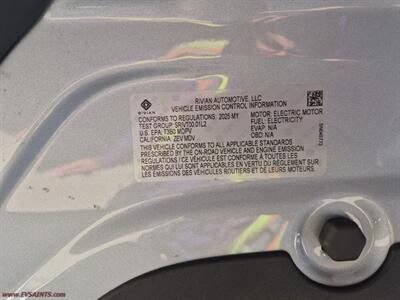 2025 Rivian R1S Adventure - Photo 16 - Rialto, CA 92376-8618