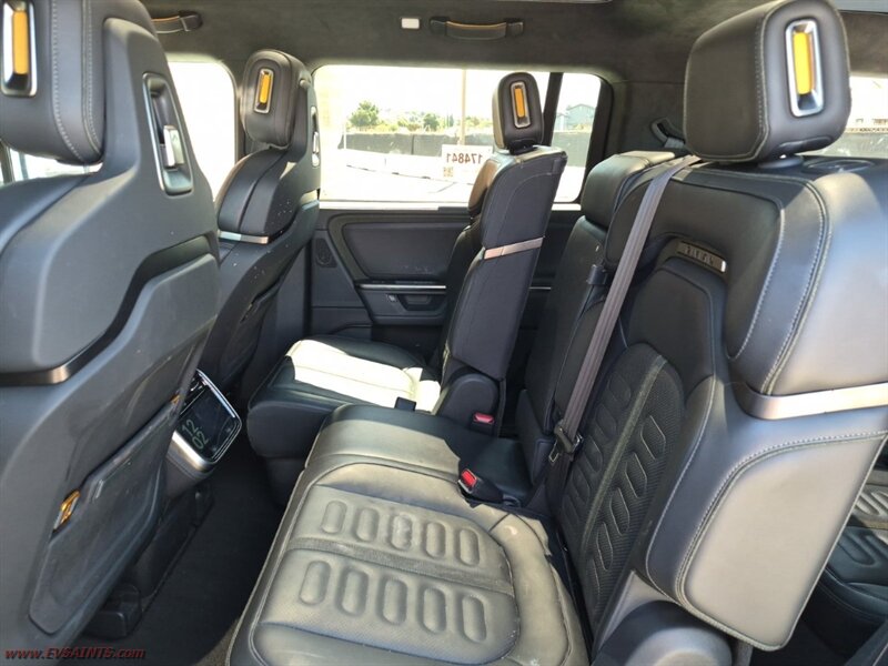 2025 Rivian R1S Adventure - Photo 12 - Rialto, CA 92376-8618