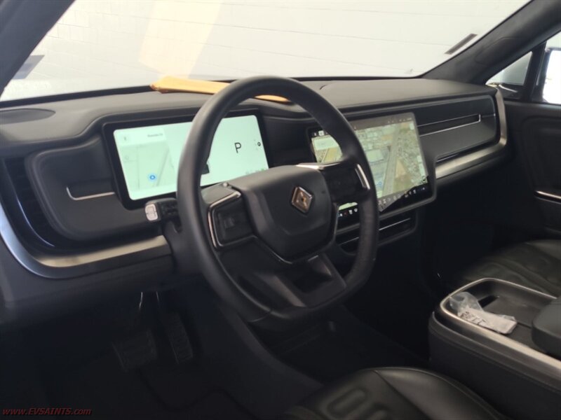2025 Rivian R1S Adventure - Photo 7 - Rialto, CA 92376-8618