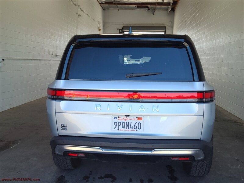 2025 Rivian R1S Adventure - Photo 4 - Rialto, CA 92376-8618