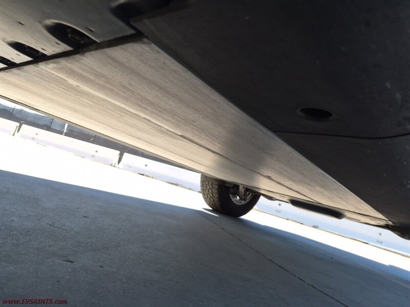 2025 Rivian R1S Adventure - Photo 17 - Rialto, CA 92376-8618