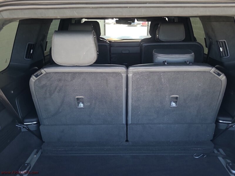 2025 Rivian R1S Adventure - Photo 11 - Rialto, CA 92376-8618