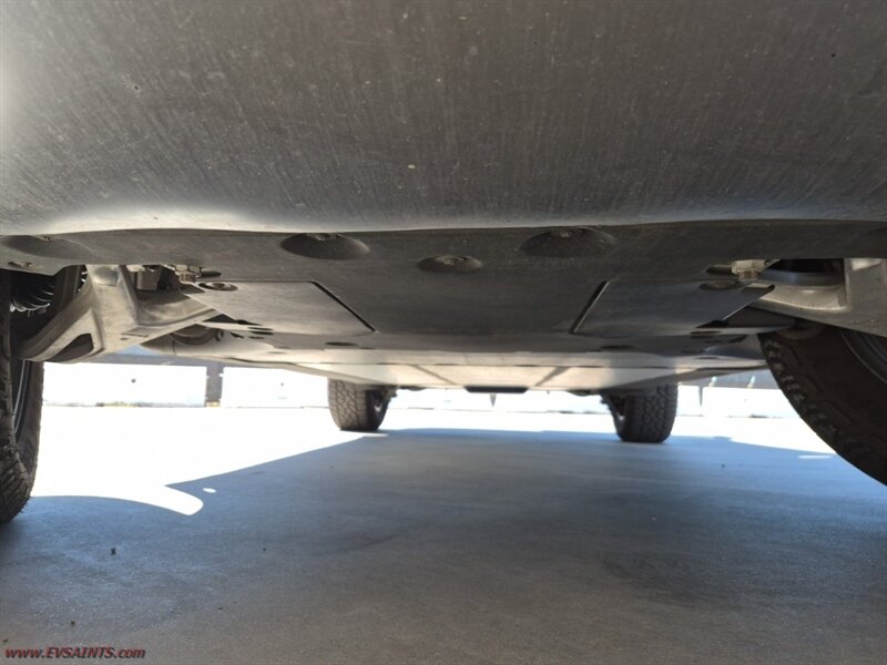 2025 Rivian R1S Adventure - Photo 15 - Rialto, CA 92376-8618
