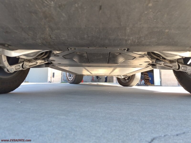 2025 Rivian R1S Adventure - Photo 14 - Rialto, CA 92376-8618