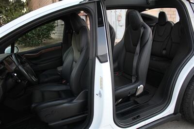 2020 Tesla Model X Long Range Plus  6 Passengers - Photo 10 - Rialto, CA 92376-8618