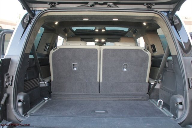 2023 Rivian R1S Adventure AWD - Photo 18 - Rialto, CA 92376-8618