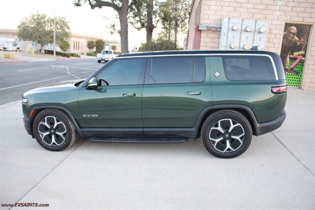 2023 Rivian R1S Adventure AWD - Photo 28 - Rialto, CA 92376-8618