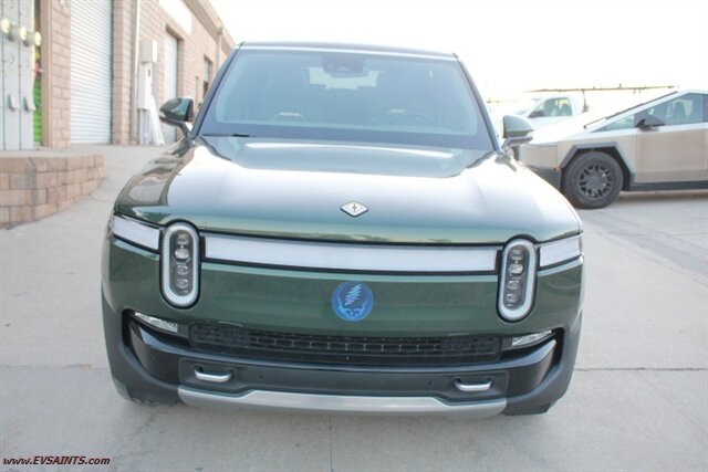 2023 Rivian R1S Adventure AWD - Photo 4 - Rialto, CA 92376-8618
