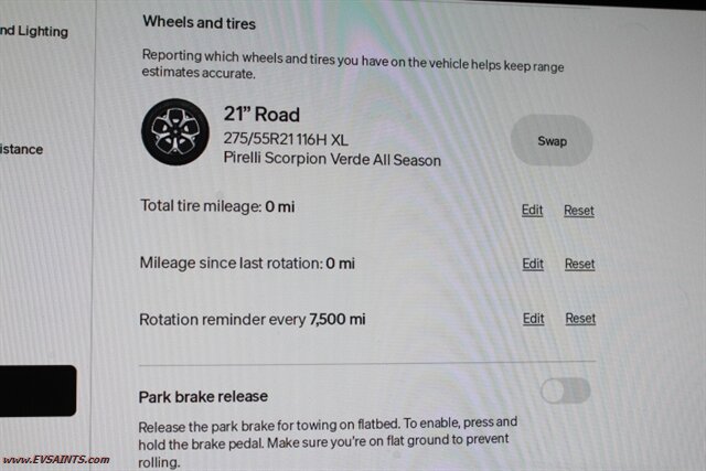 2023 Rivian R1S Adventure AWD - Photo 27 - Rialto, CA 92376-8618