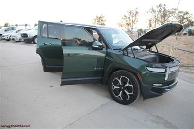2023 Rivian R1S Adventure AWD - Photo 9 - Rialto, CA 92376-8618
