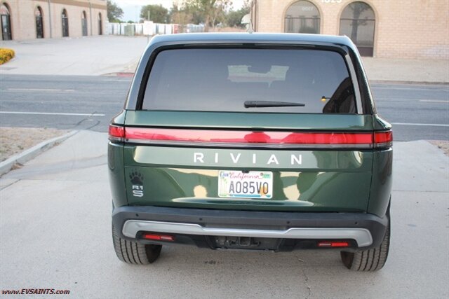 2023 Rivian R1S Adventure AWD - Photo 33 - Rialto, CA 92376-8618