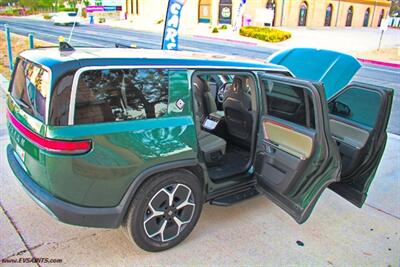 2023 Rivian R1S Adventure AWD - Photo 6 - Rialto, CA 92376-8618