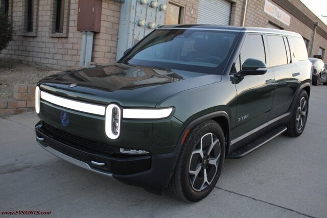 2023 Rivian R1S Adventure AWD - Photo 29 - Rialto, CA 92376-8618