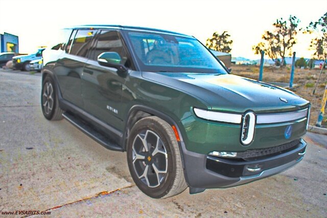 2023 Rivian R1S Adventure AWD - Photo 2 - Rialto, CA 92376-8618