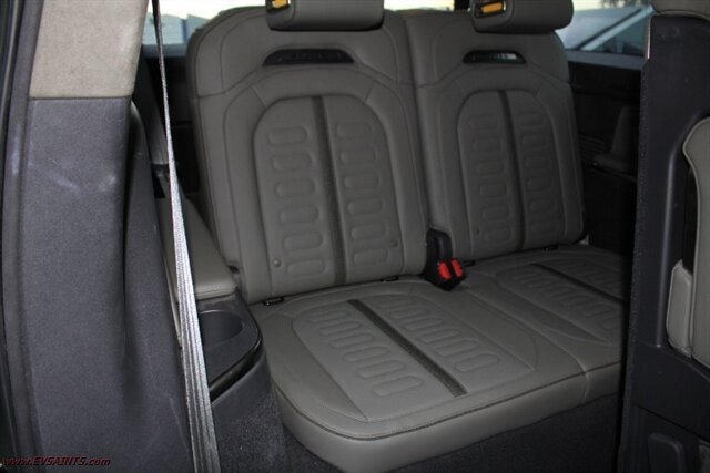 2023 Rivian R1S Adventure AWD - Photo 12 - Rialto, CA 92376-8618