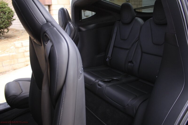 2021 Tesla Model X Long Range Plus   - Photo 15 - Rialto, CA 92376-8618