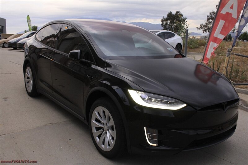2021 Tesla Model X Long Range Plus   - Photo 3 - Rialto, CA 92376-8618