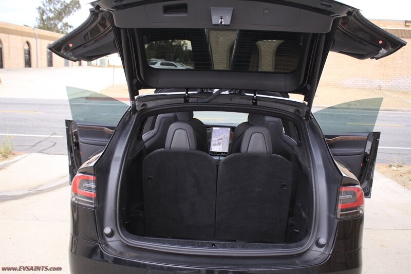 2021 Tesla Model X Long Range Plus   - Photo 16 - Rialto, CA 92376-8618