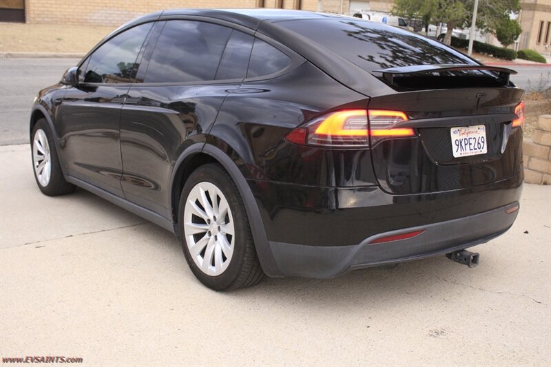 2021 Tesla Model X Long Range Plus   - Photo 7 - Rialto, CA 92376-8618