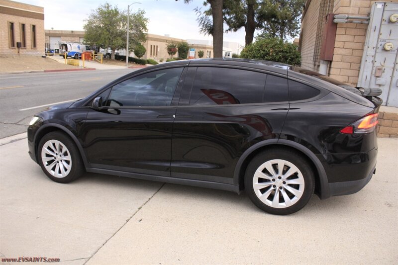 2021 Tesla Model X Long Range Plus   - Photo 8 - Rialto, CA 92376-8618