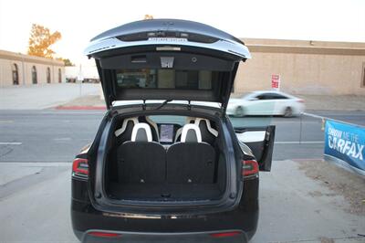 2018 Tesla Model X P100D Ludicrous   - Photo 17 - Rialto, CA 92376-8618