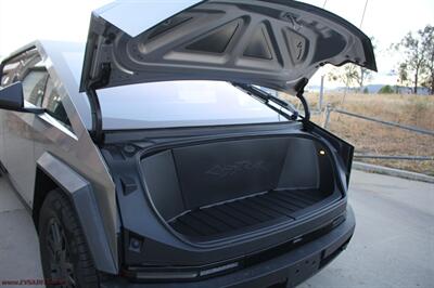 2024 Tesla Cybertruck Foundation AWD   - Photo 29 - Rialto, CA 92376-8618