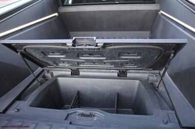 2024 Tesla Cybertruck Foundation AWD   - Photo 26 - Rialto, CA 92376-8618