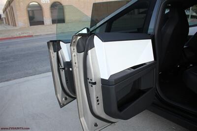 2024 Tesla Cybertruck Foundation AWD   - Photo 17 - Rialto, CA 92376-8618