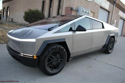 2024 Tesla Cybertruck Foundation AWD   - Photo 4 - Rialto, CA 92376-8618